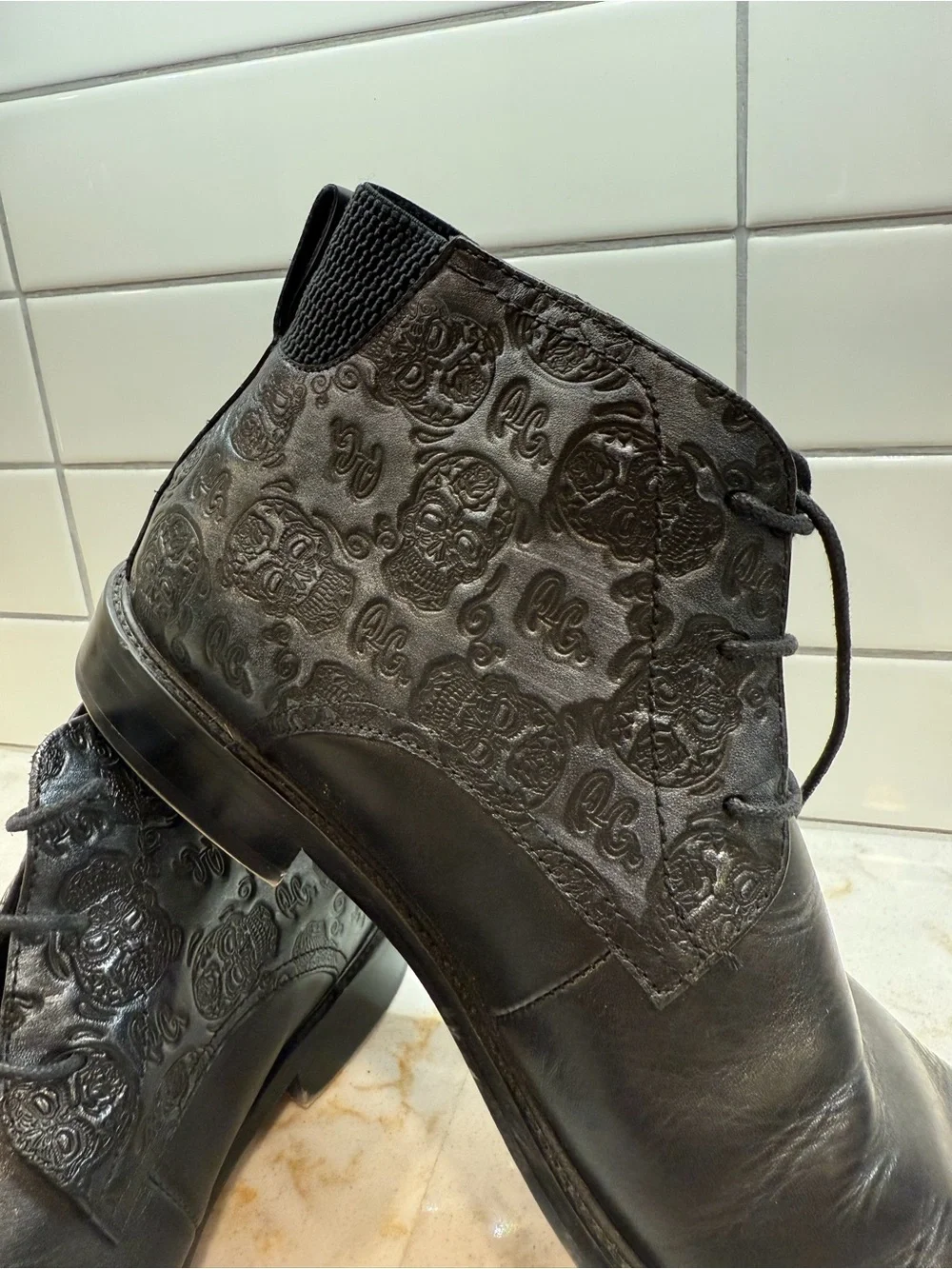 Robert Graham Black Embossed Leather Chukka Boots with Skull Motif